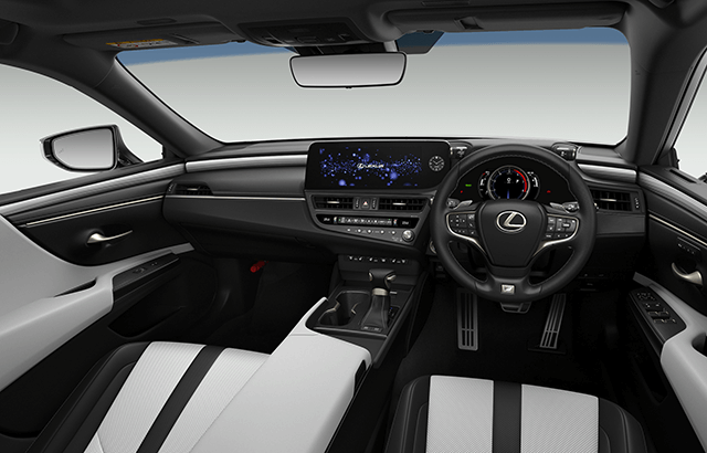 “F SPORT”ホワイト